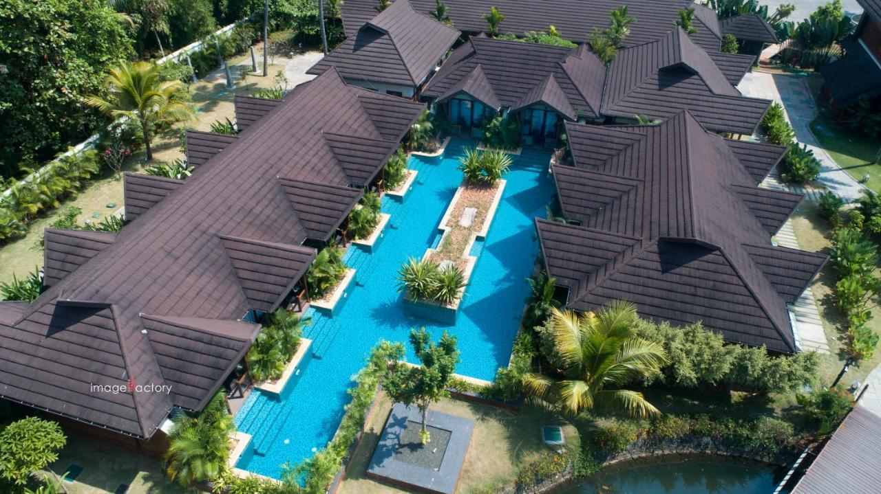 Gokulam Grand Resort & Spa, Kumarakom Exterior foto