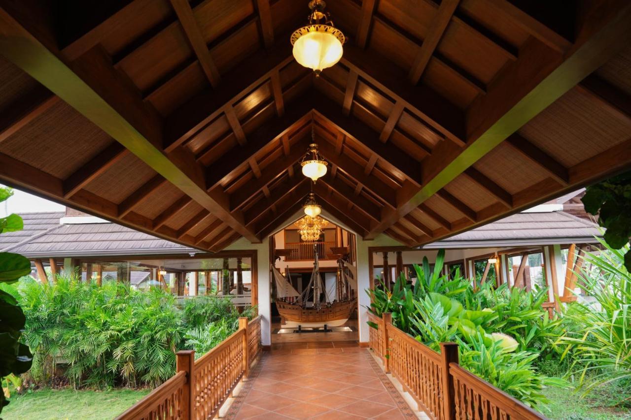Gokulam Grand Resort & Spa, Kumarakom Exterior foto